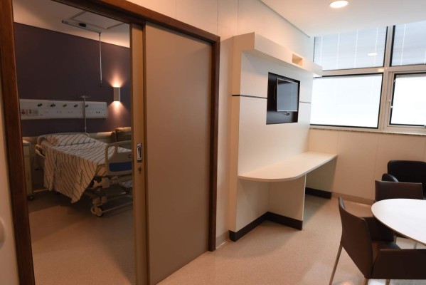 INCREÍBLE: Neymar se operará en hospital cerrado exclusivamente solo para él