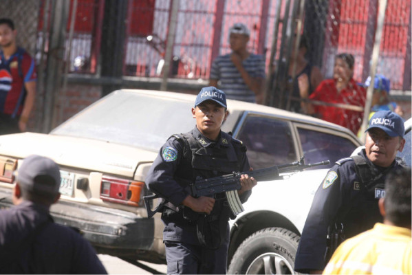 Barras de Olimpia y Motagua protagonizaron otro hecho bochornoso en Tegucigalpa.