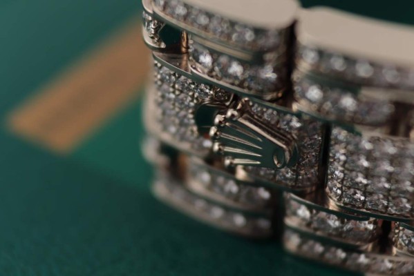 Romell Quioto presume su último lujo: Un reloj Rolex con diamantes&nbsp;&nbsp;