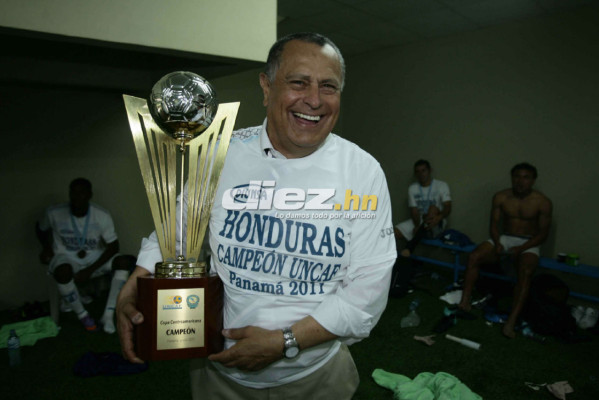 Postales Honduras Campeón Copa Uncaf 2011.