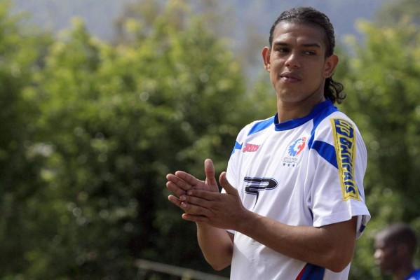 Jugadores que vistieron la camisa de Olimpia sin pena ni gloria