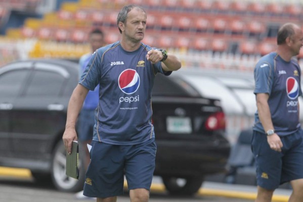 ¿Qué hace actualmente Risto Vidakovic, extécnico de Motagua que echó a Amado Guevara?