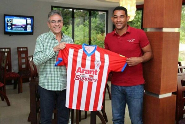 Legionarios hondureños que cambian de equipo y los que están en el aire