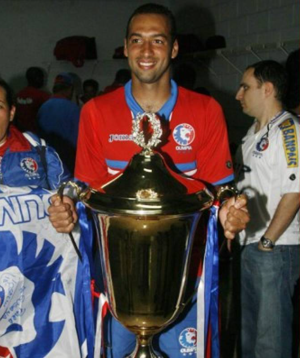 Tres alcanzaron puestos de leyenda: así quedó la nueva lista de jugadores con más títulos en Olimpia tras ganar la ‘36’