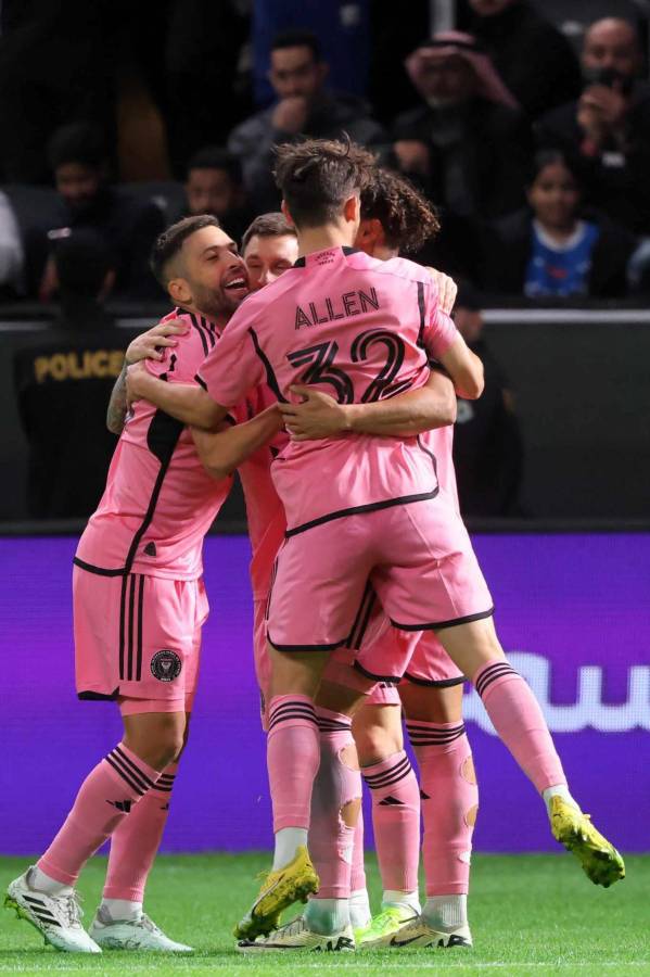 El gesto de Messi con David Ruiz tras su golazo, la bronca de Luis Suárez y la ‘aparición’ de Cristiano Ronaldo