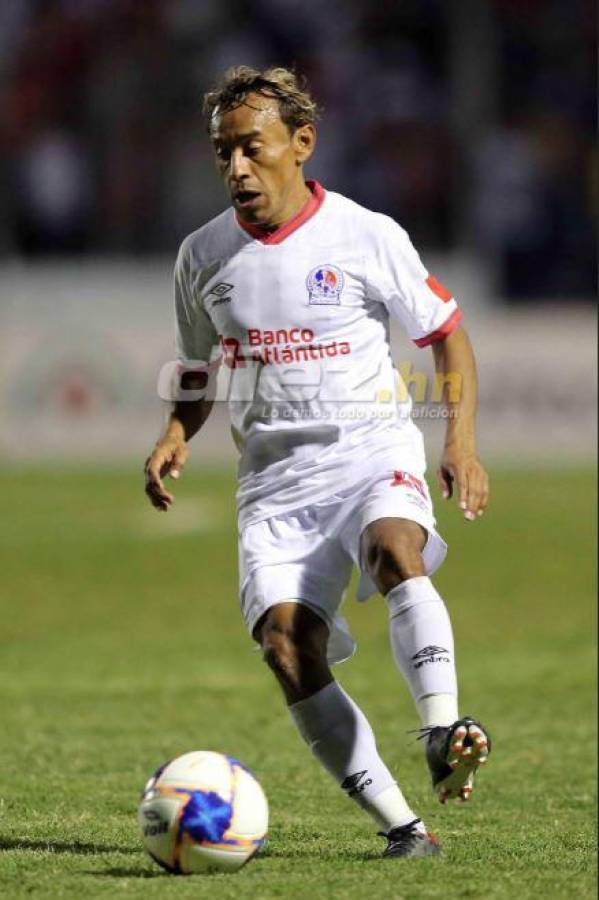 ¡Se estrena el Tetra! El once que forma Juan Carlos Espinoza para el debut del Olimpia en el Clausura vs Real Sociedad