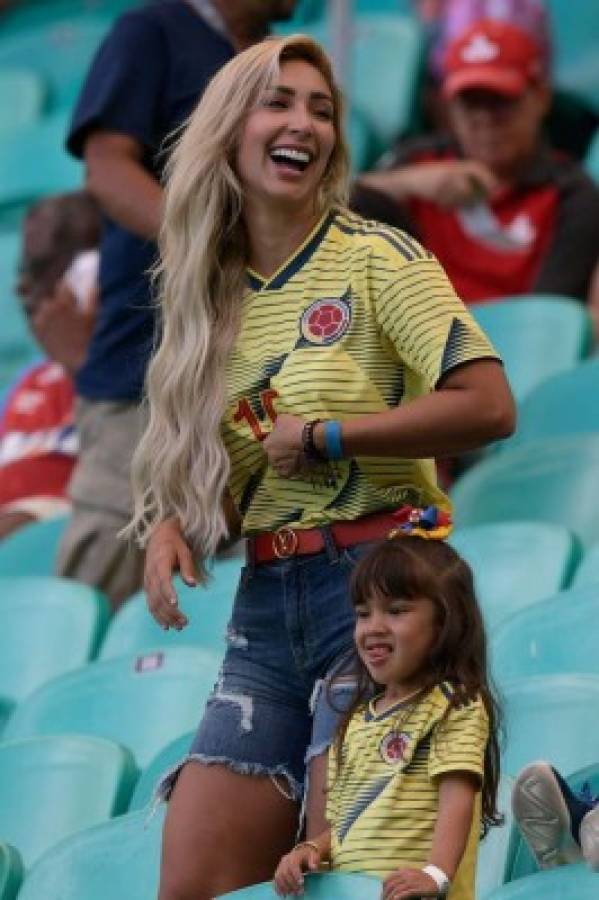 ¡Unas diosas! Larissa Riquelme y Cindy Álvarez enamoran en el Colombia-Paraguay