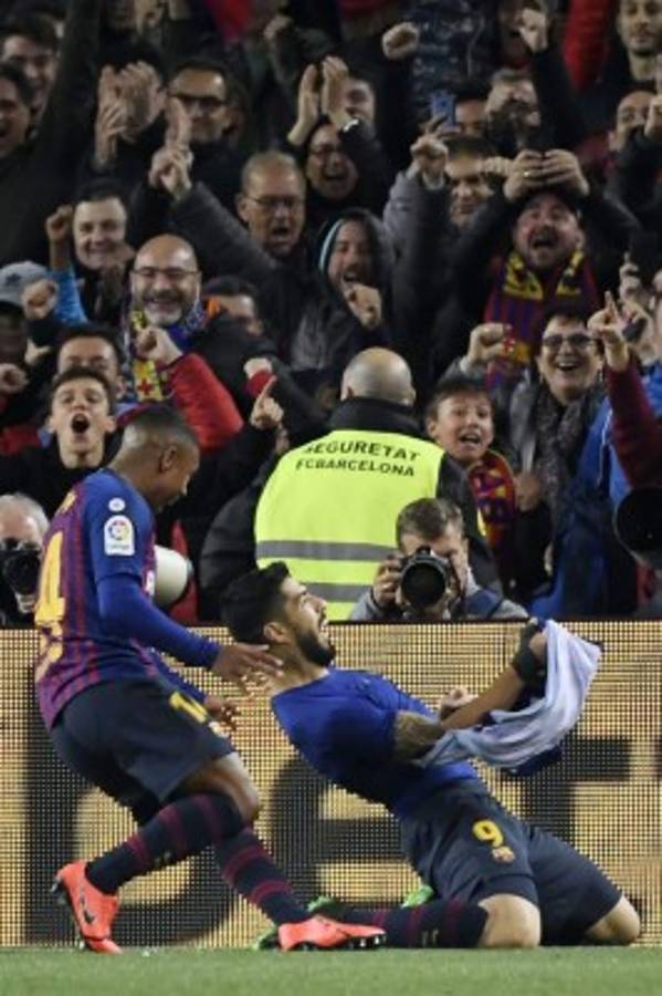 Curiosas: Cariño de Piqué a Griezmann; Antonella con compañía y un intruso en el Camp nou