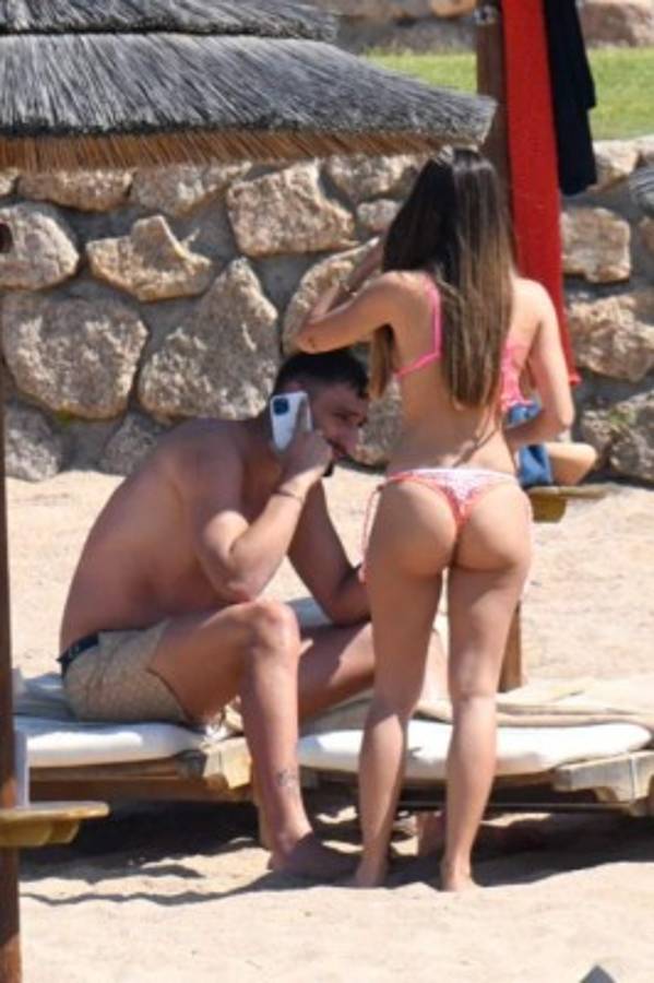 Picantes vacaciones: Alessia Elefante deslumbra junto a Gigio Donnarumma en Cerdeña tras ganar la Eurocopa