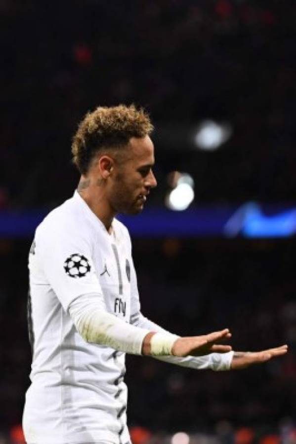 EN FOTOS: La exhibición de Neymar frente a celebridades en Champions