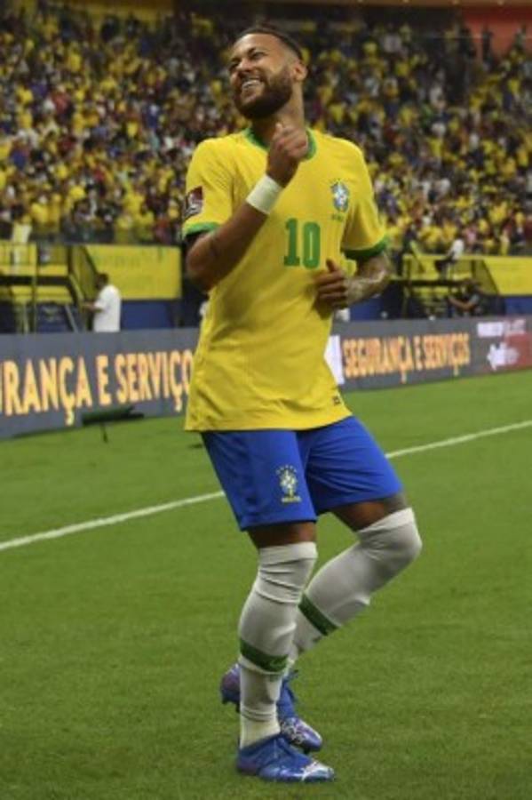 La colombiana que enamoró a todos, bailecito de Neymar y tremenda foto de Messi perseguido por peruanos