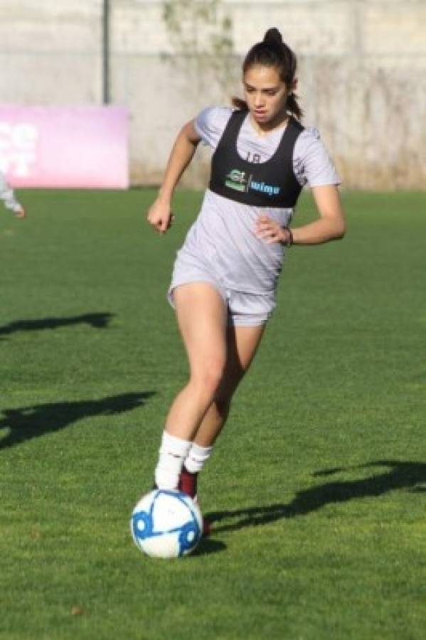 Hija de ex seleccionado mexicano deja el modelaje para ser futbolista profesional en su país