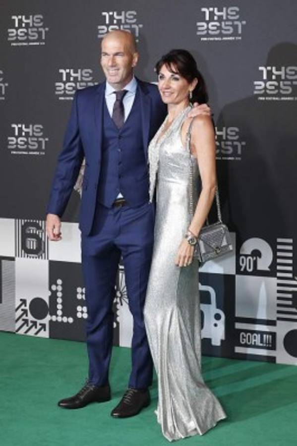 The Best: Dany Alves, Marcelo y Carlos Tábora desfilan en por la alfombra verde