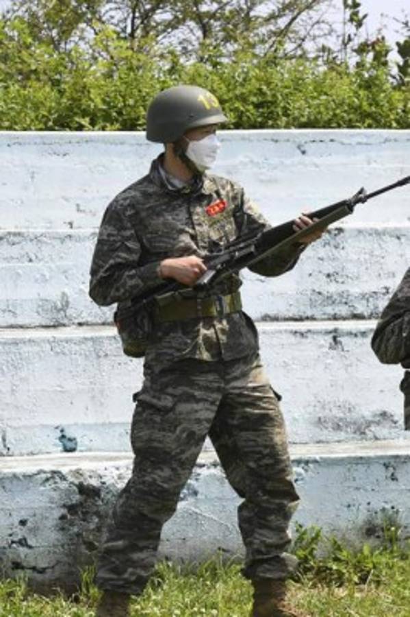 Crack como en la cancha: El recluta Son Heung-min se gradúa con honores del servicio militar