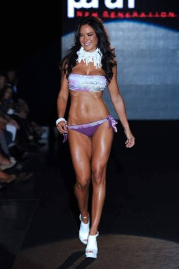 Nicole, la sexy chica que fue acusada de conseguirle mujeres a Silvio Berlusconi