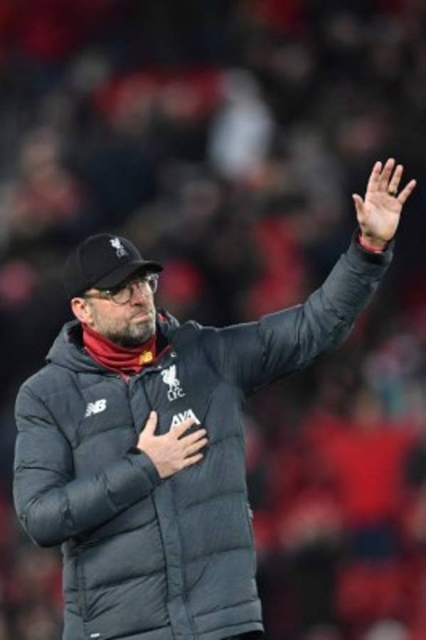 Cholo Simeone enloquece en Anfield; Jürgen Klopp muy triste pide perdón