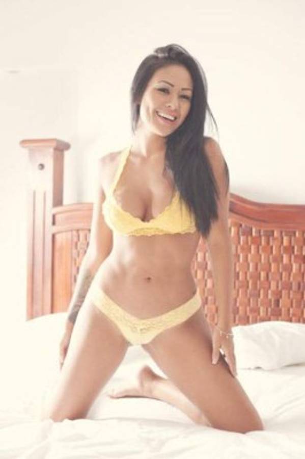 Angie Quesada, la sexy aficionada del equipo de Rojas, Garrido y López que quiere ganar el Clásico