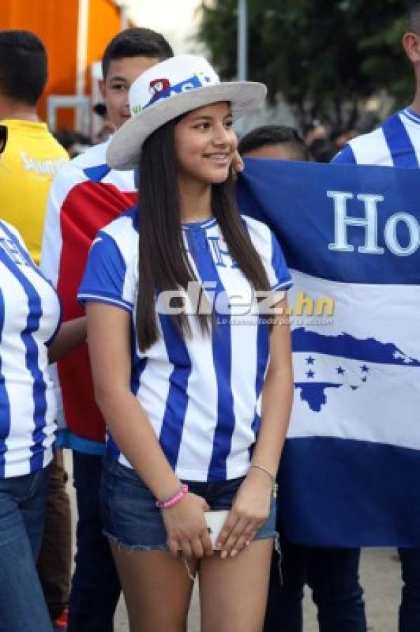 ¡La belleza catracha está presente! El ambientazo que se vive en Houston por el Honduras vs. Qatar