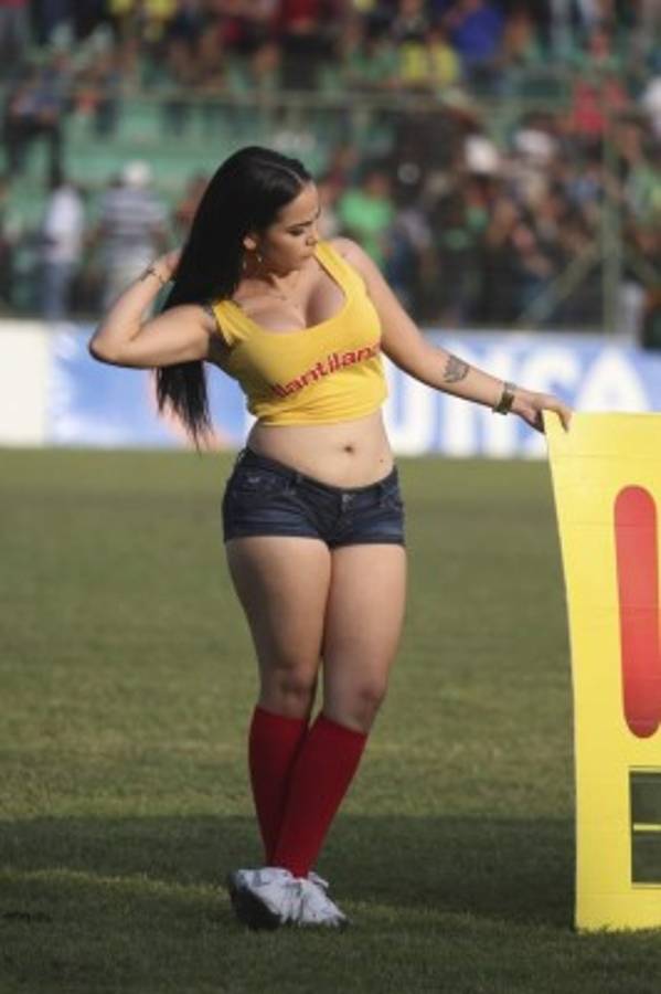 El clásico sampedrano se llena de niñas lindas en el Yankel Rosenthal