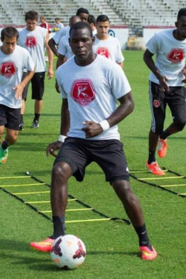 FICHAJES: Marathón comienza la barrida; viene otro caribeño a Liga Nacional y Muma debuta en Motagua