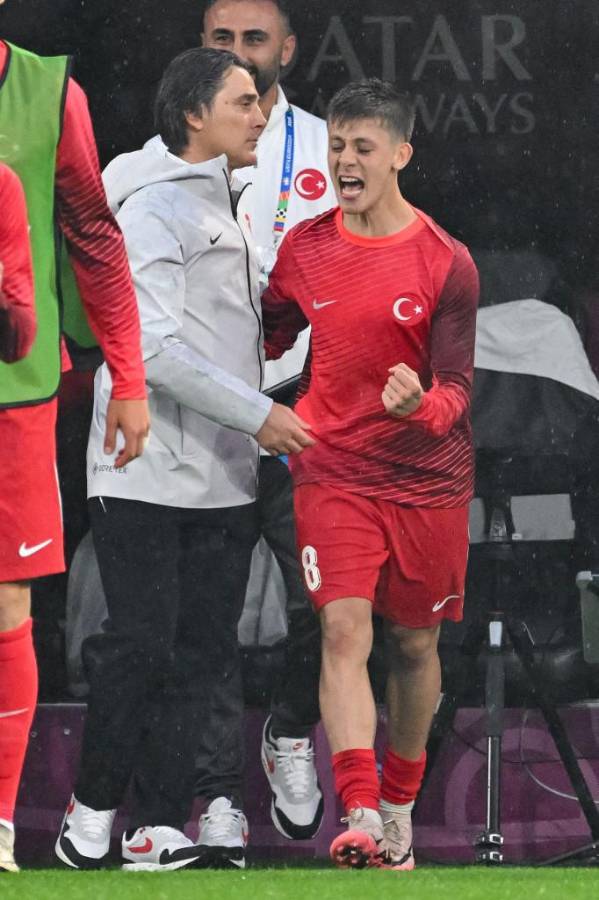 Arda Güler brilló en la Eurocopa y hermosas turcas montan una fiesta luego del triunfo ante Georgia