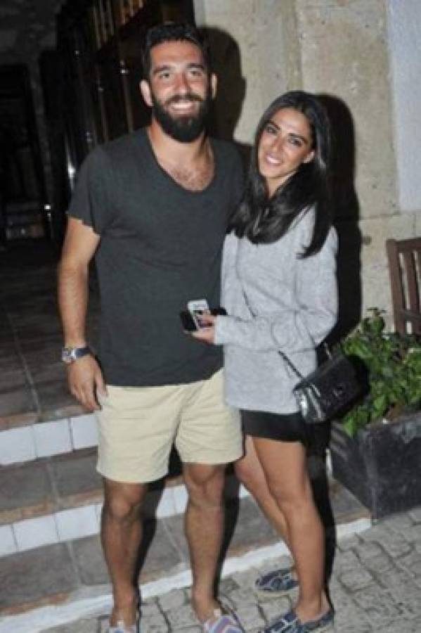 ¡Qué belleza! Así es la preciosa turca que enamoró y se casó con Arda Turan