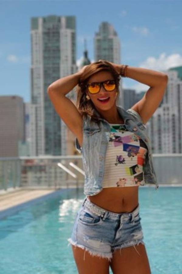 ¡EXPLOSIVA! La sexy aficionada de Honduras en esta Copa Oro