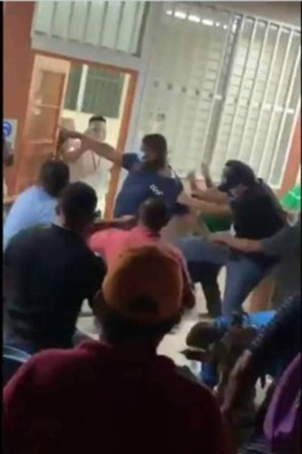 Denuncias, zafarranchos y hasta venta de barbacoa: así han sido las elecciones internas 2021 en Honduras