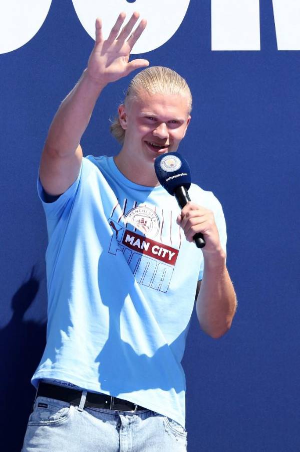 Así presentó el Manchester City a sus flamantes fichajes: la provocación de Haaland y el dorsal de Julián Álvarez