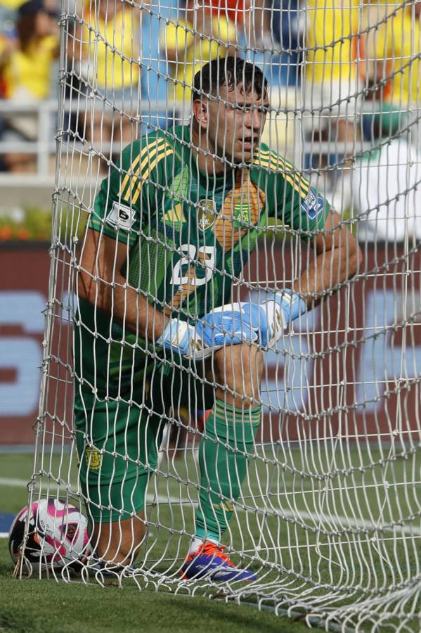 No se vio por TV: La colombiana que se encueró en las gradas, la tristeza de Argentina y la bajeza del Dibu Martínez