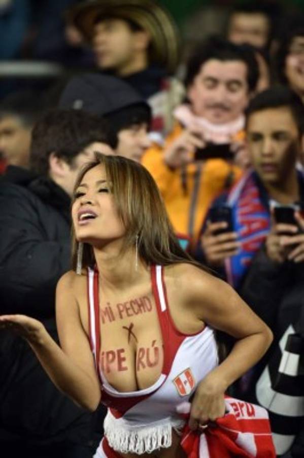 Infartante peruana muestra toda su belleza en la Copa América