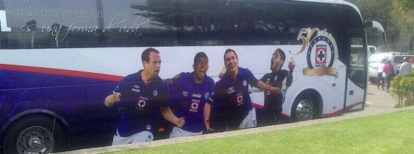¡De lujo! El nuevo e imponente autobús de Cruz Azul patrocinado por Mercedes-Benz&nbsp;&nbsp;&nbsp;