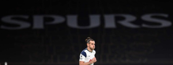 Super salto a lo CR7 y la charla con Mourinho: Así fue el 'amargo' debut de Bale con el Tottenham&nbsp;&nbsp;