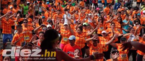 Vibrante ambiente en el Circuito Asics San Pedro Sula .