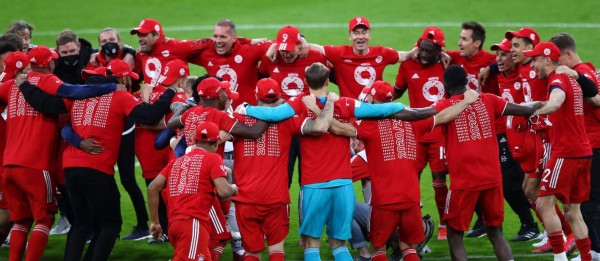 ¡Golazos, euforia y cánticos! Así festejaron los jugadores del Bayern Múnich el título de Bundesliga