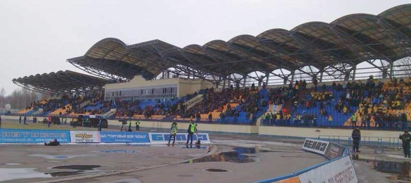 ¡Pequeño y humilde! Así es el estadio Torpedo, recinto que albergará el amistoso Honduras vs. Bielorrusia