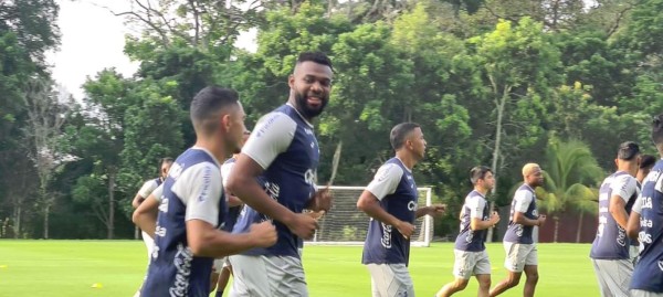 'Buba' y Menjivar se lucen, Benguché sonriente: Así fue el último entrenamiento de Honduras previo al Final Four