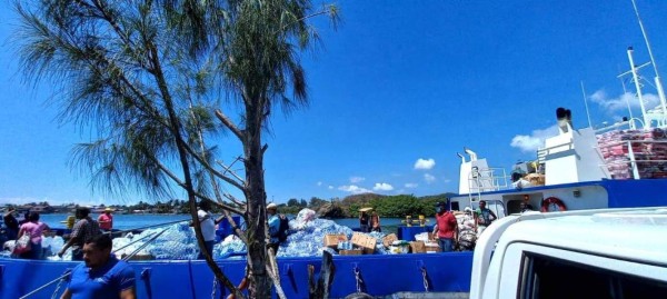 Nuevas fotos tras devastador incendio: Más de 90 familias afectadas y media isla de Guanaja quemada