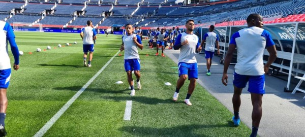 El saludo de Coito con el 'Tata' Martino: así se preparó Honduras antes de medirse a Estados Unidos en Denver