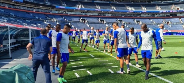 El saludo de Coito con el 'Tata' Martino: así se preparó Honduras antes de medirse a Estados Unidos en Denver