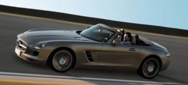 En Inglaterra comparan la millonaria colección de autos que tienen Salah y Son Heung-Min