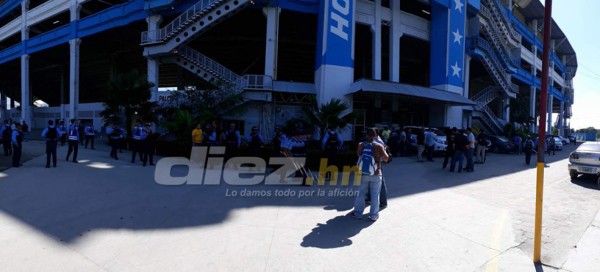 CURIOSAS: La furia del 'Chino' López y el cruce de palabras en silla del Olímpico