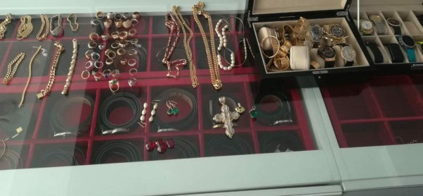 Los lujosos autos que decomisaron a narcotraficantes en operativos en Guatemala