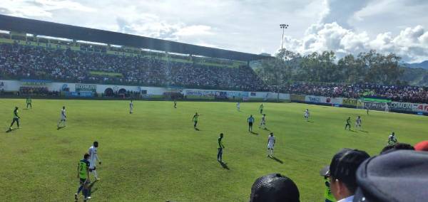 ¡Festín de goles! Motagua, con un hombre menos, remonta y golea al Marathón en Tegucigalpa