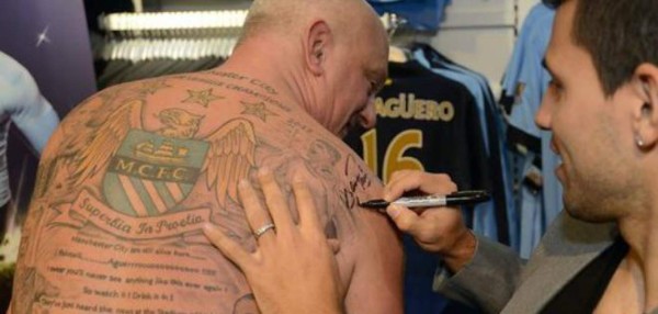 INCREÍBLE: Ellos son los aficionados que plasmaron a sus ídolos en su piel