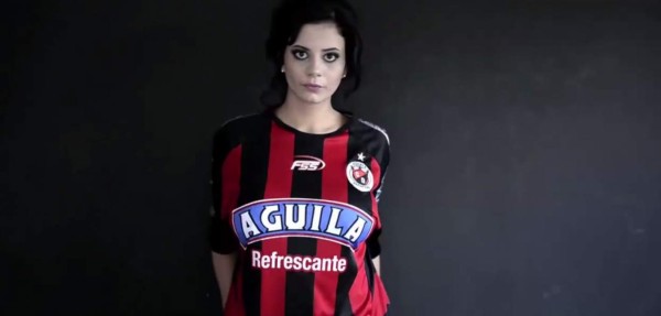 FOTOS: La periodista que dejó su profesión para ser actriz del cine para adultos