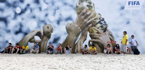 Alemanes y argentinos ya viven su fiesta previo a la final del Mundial.