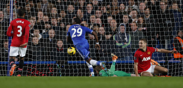 Chelsea vence 3-1 al Manc. United con triplete de Eto’o