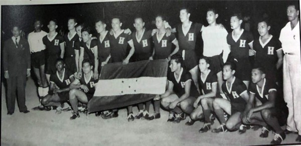 ¡Camisas de botones y tacos con tachuelas! Las selecciones de Honduras en la era amateur