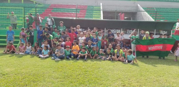 El plantel de Marathón comparte celebrando el Día del Niño en su sede